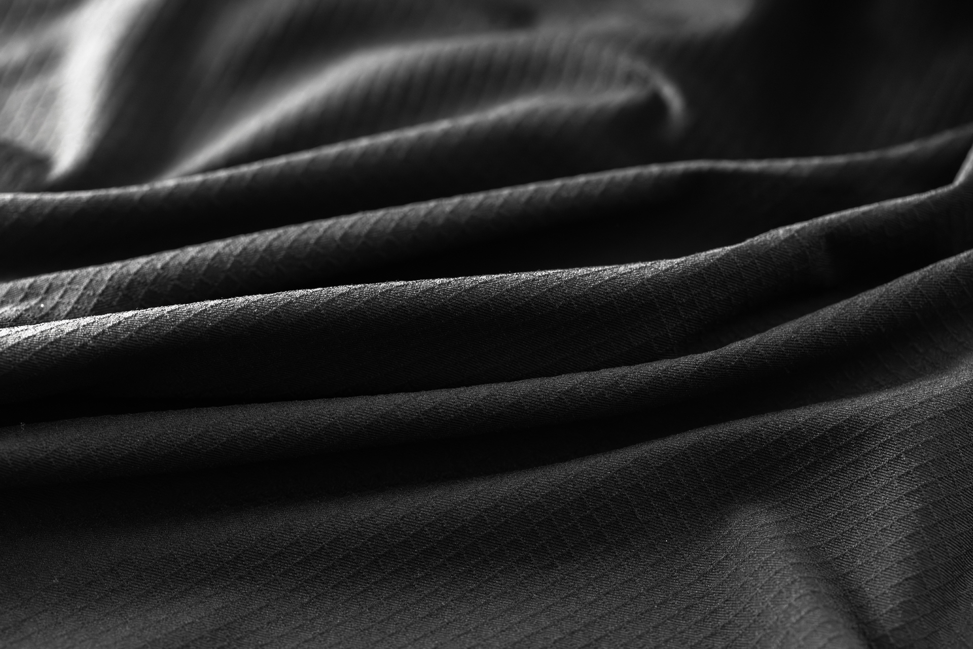 Tessuto leggero e morbido nero beachwear